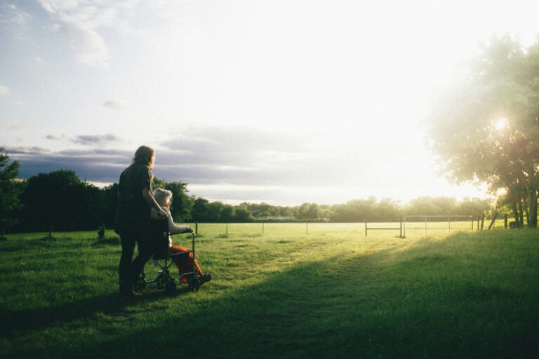 How to Apply as an Aged Care Worker in Australia for Career Changers