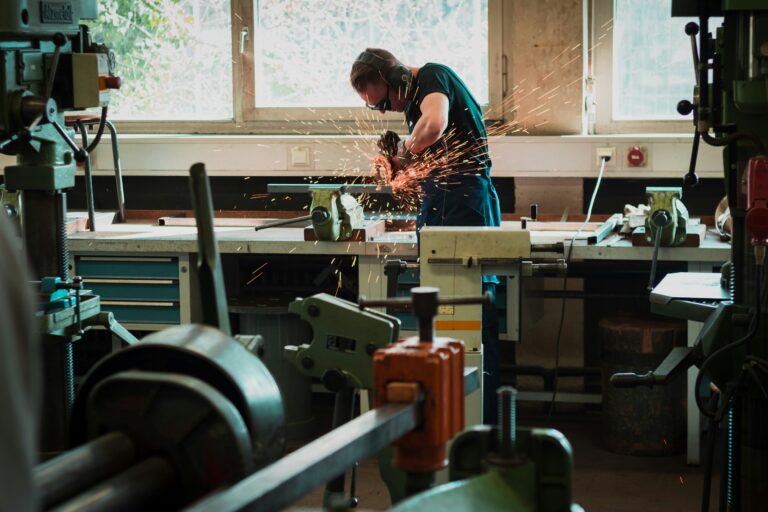 A Step-by-Step Guide How Welders Can Migrate to Australia