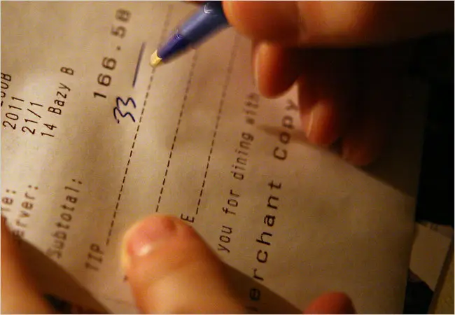 Guide to Tipping in Canada