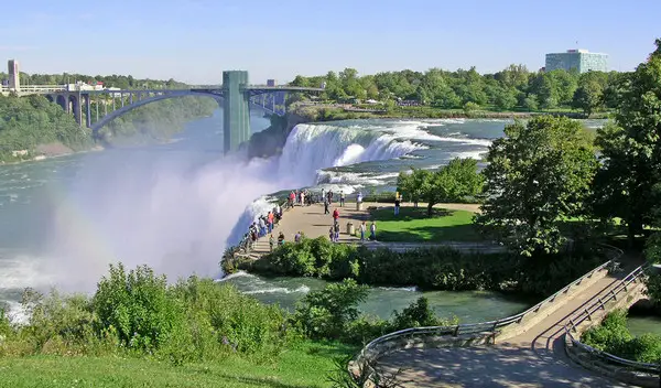 Guide to Newcomers to Ontario, Canada