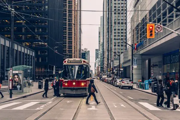 Guide to Newcomers to Toronto