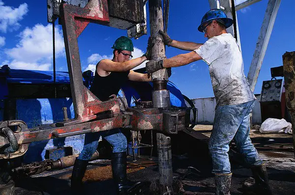 Job opportunities oil rigs canada
