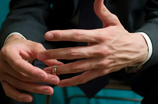 Can a Wife in the Philippines Sue Husband in a Relationship with Another Woman in UAE?
